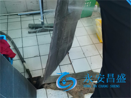 維護(hù)企業(yè)室內(nèi)空氣質(zhì)量 定期清洗中央空調(diào)通風(fēng)管道 確?？諝獬Ｐ?></a></div>
                      <div   id=