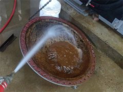 寫字樓冷凝器、冷卻塔怎么清洗搶修